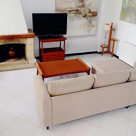 La Casa Alegre Holiday home *